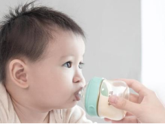 君乐宝水解奶粉如何？健康宝宝能喝吗