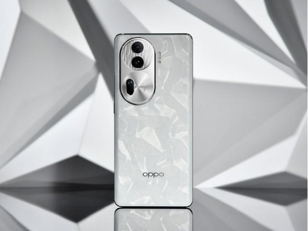 4700mAh大容量 67W闪充，OPPO Reno11 pro续航表现出众